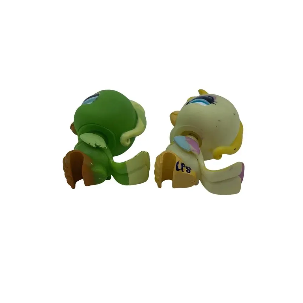 Littlest Pet Shop LPS Cockatoo Lot #1369 Green & #1452 Yellow Birds